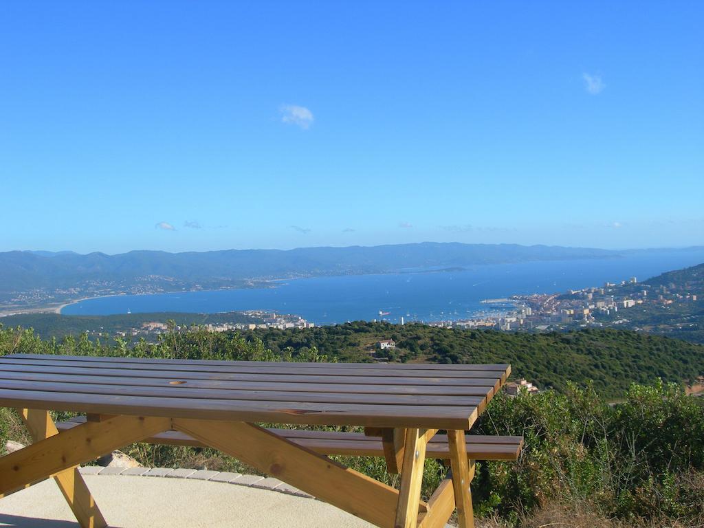 Gites Sassone, Vue Panoramique Sur Ajaccio Et La Mer Алата Номер фото