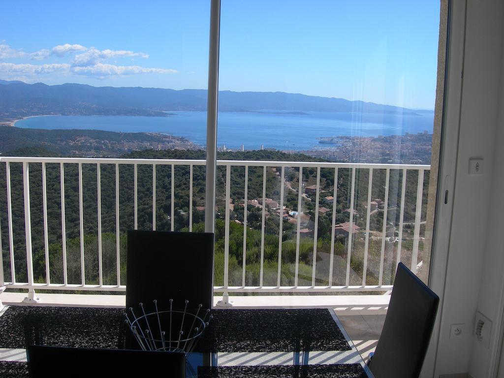 Gites Sassone, Vue Panoramique Sur Ajaccio Et La Mer Алата Номер фото